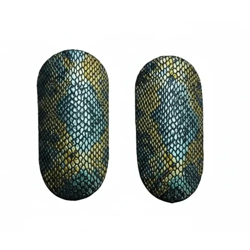 ساق بند فوتبال پوست ماری