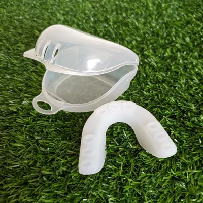 محافظ لثه به همراه قاب